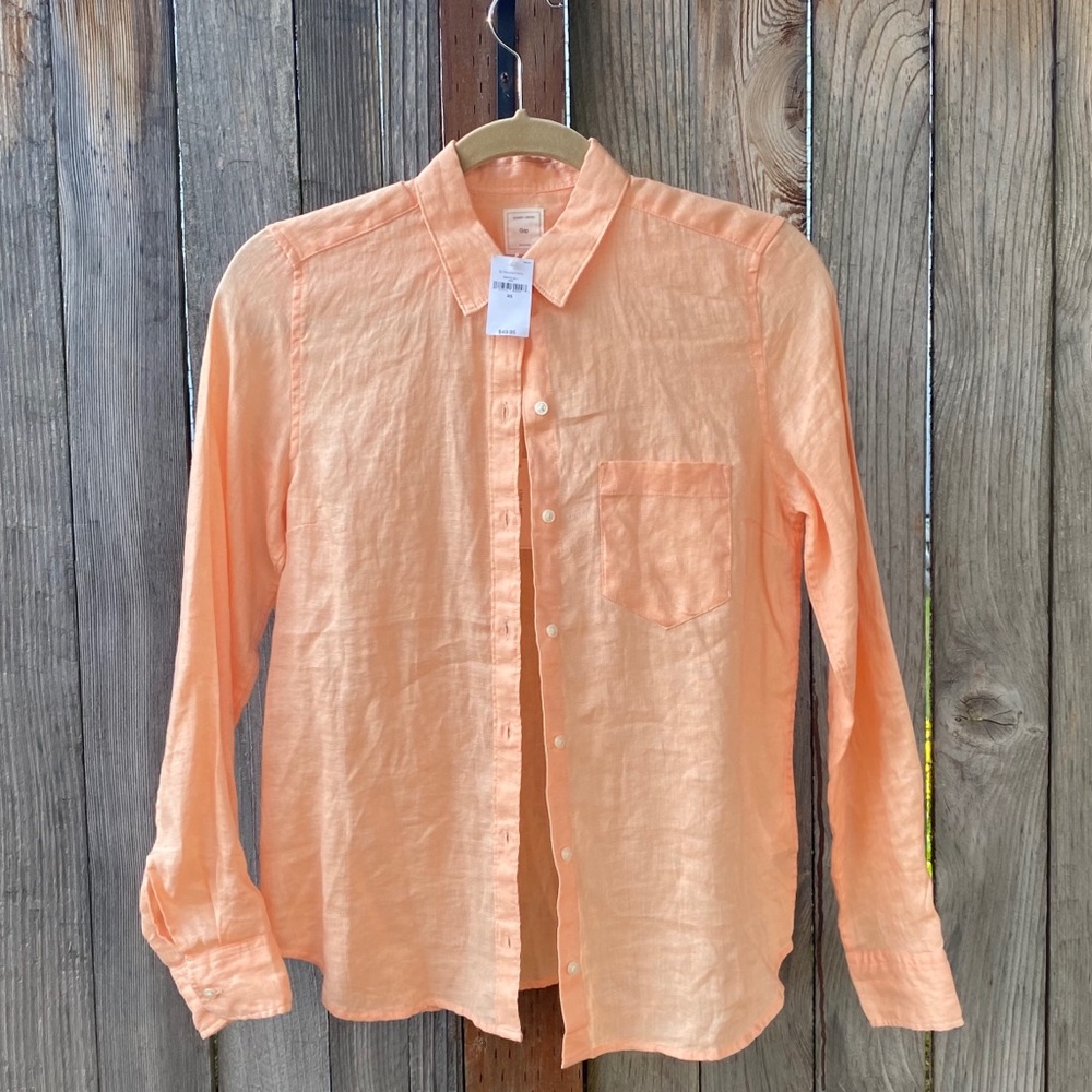 Gap Breezy Button Down Shirt